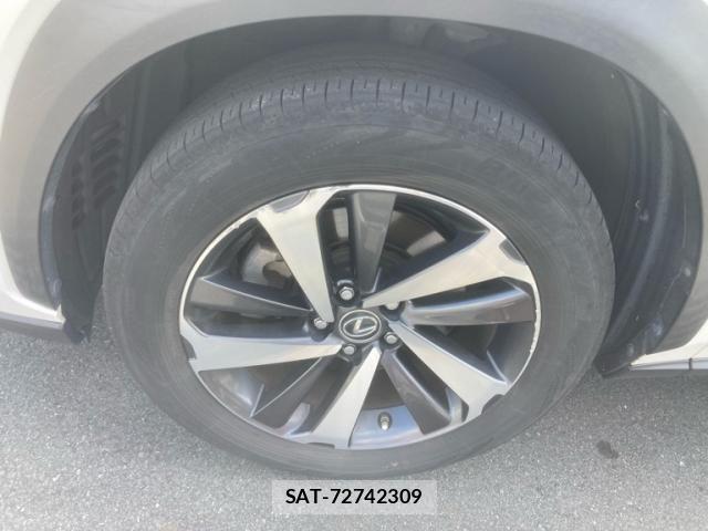 Lexus NX 2018-03 8413296-10