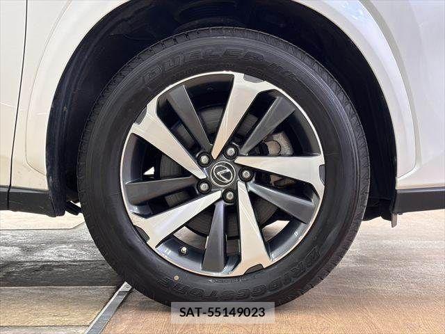 Lexus NX 2019-03 8457814-12