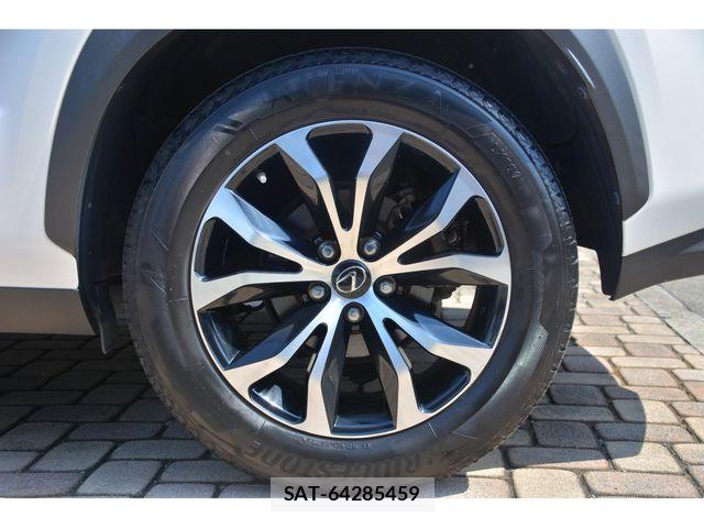 Lexus NX 2015-07 8562465-23