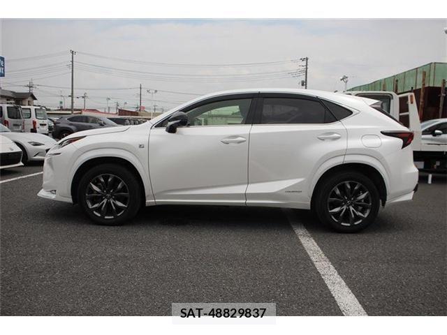 Lexus NX 2014-08 8627503-10