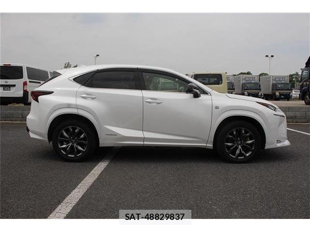 Lexus NX 2014-08 8627503-14