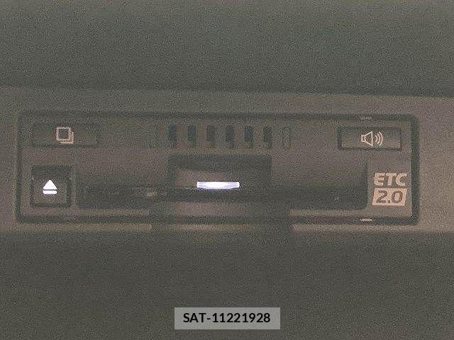 Lexus NX 2018-04 8627499-10
