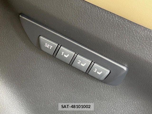 Lexus NX 2015-08 8627500-4
