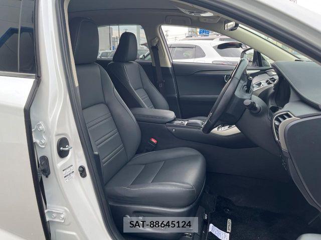 Lexus NX 2020-01 8627495-7