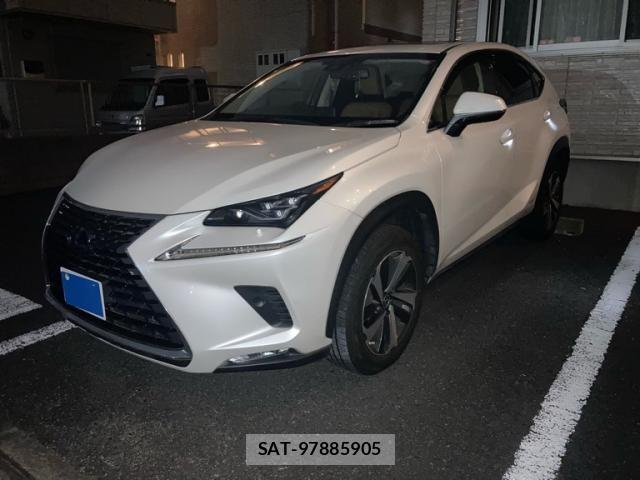 Lexus NX 2019-01 8666416-0