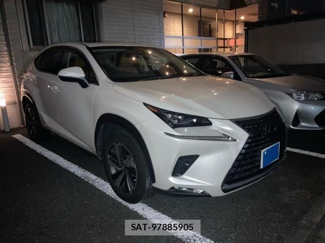 Lexus NX 2019-01 8666416-1