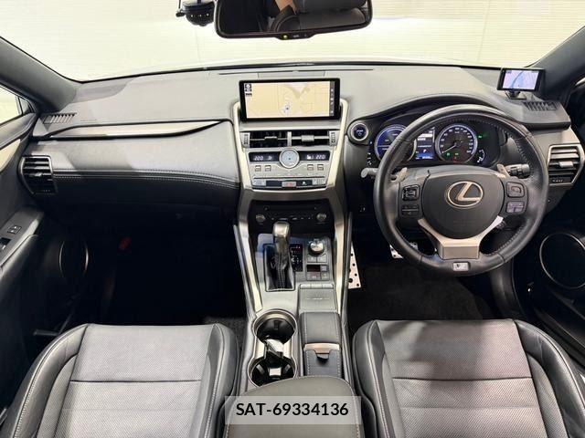 Lexus NX 2018-01 8666417-1