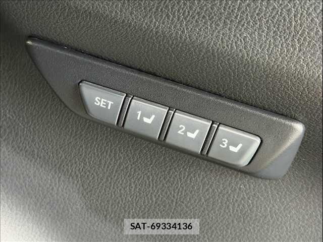 Lexus NX 2018-01 8666417-22