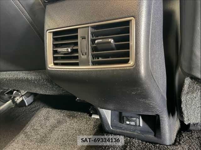 Lexus NX 2018-01 8666417-28