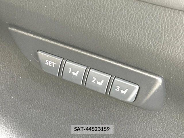 Lexus NX 2017-02 8685849-5