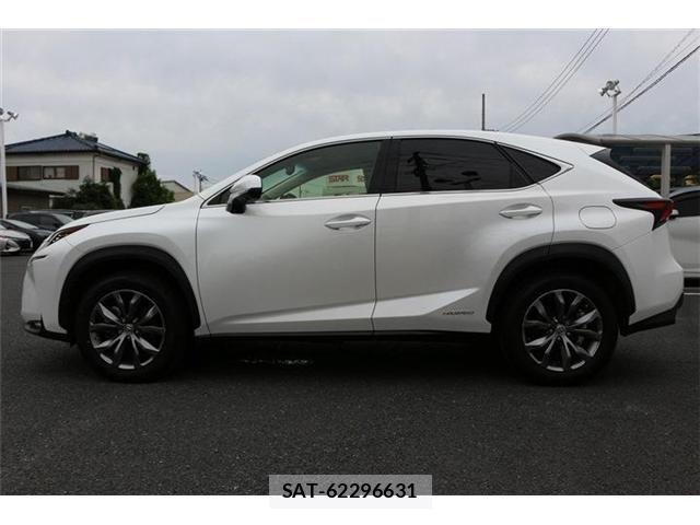 Lexus NX 2014-09 8743469-10