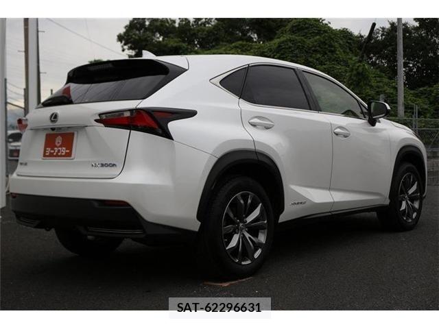 Lexus NX 2014-09 8743469-21