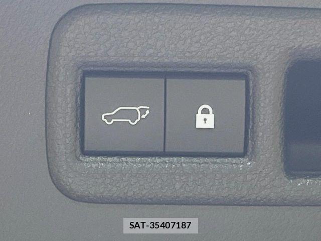 Lexus NX 2017-11 8780867-6