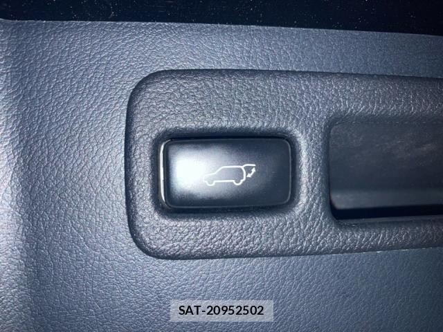 Lexus NX 2014-12 8780868-9