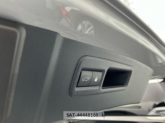 Lexus NX 2018-04 8829981-8