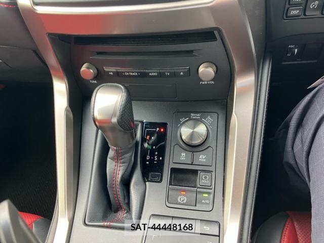 Lexus NX 2018-04 8829981-10