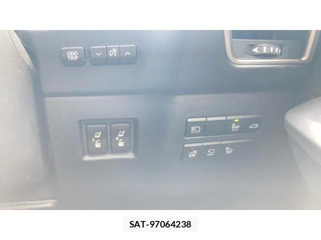 Lexus NX 2017-11 8829988-19