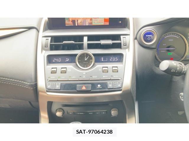 Lexus NX 2017-11 8829988-22