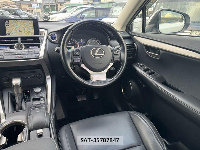 Lexus NX 2017-01 8829980-10