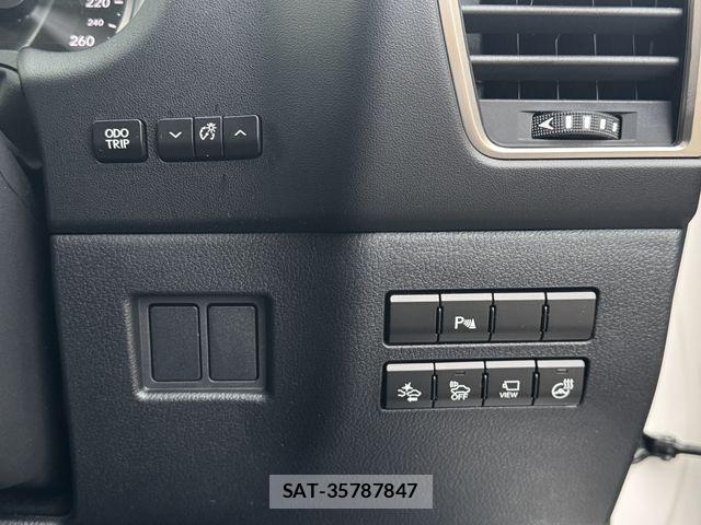 Lexus NX 2017-01 8829980-13