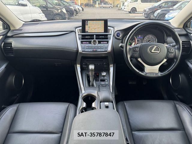 Lexus NX 2017-01 8829980-1