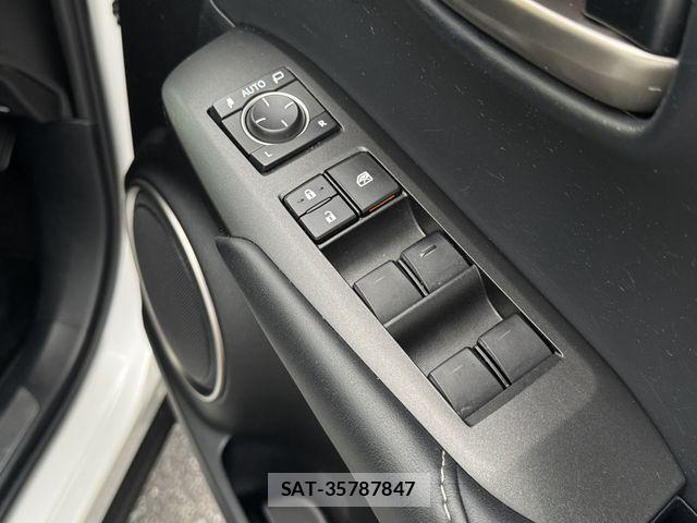Lexus NX 2017-01 8829980-22