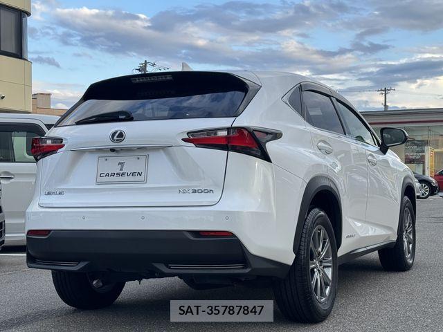 Lexus NX 2017-01 8829980-5