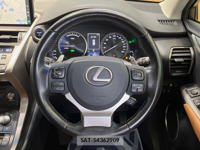 Lexus NX 2018-05 8849592-10