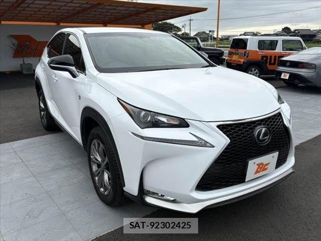 Lexus NX 2017-05 8849590-9