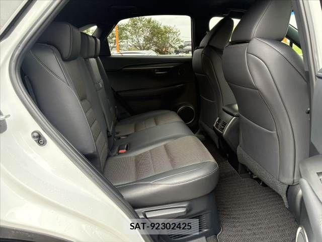 Lexus NX 2017-05 8849590-17