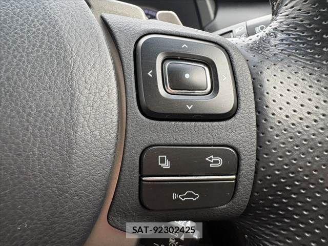 Lexus NX 2017-05 8849590-23
