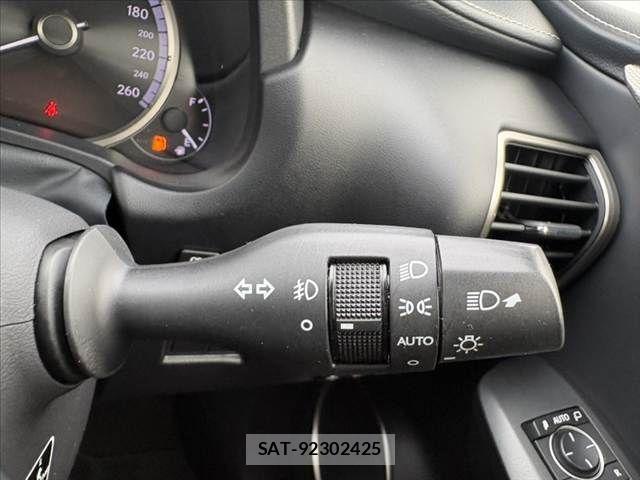 Lexus NX 2017-05 8849590-25