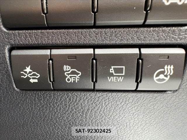 Lexus NX 2017-05 8849590-3