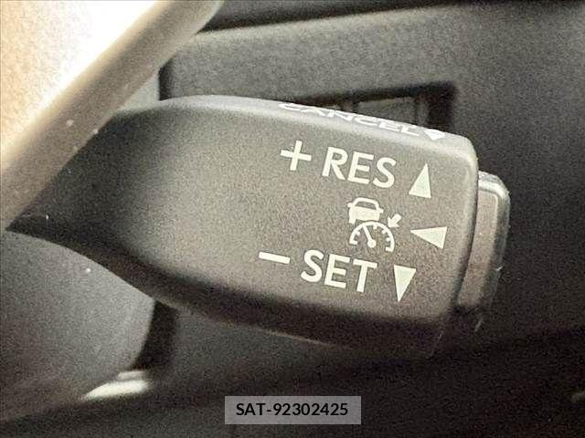 Lexus NX 2017-05 8849590-6
