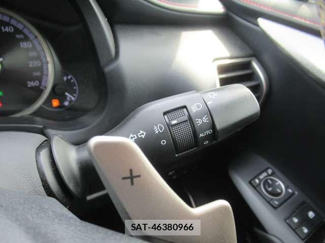 Lexus NX 2014-08 1041177-13
