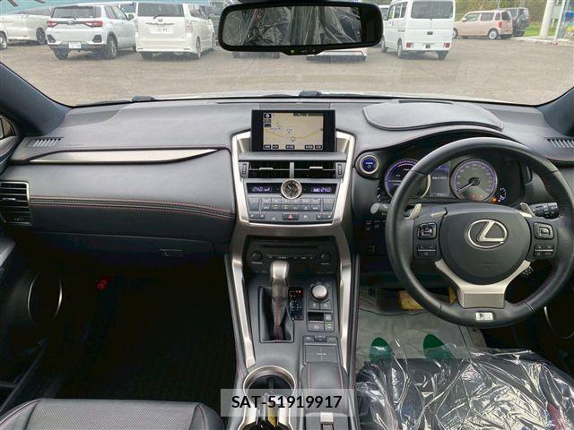 Lexus NX 2014-07 1306186-21