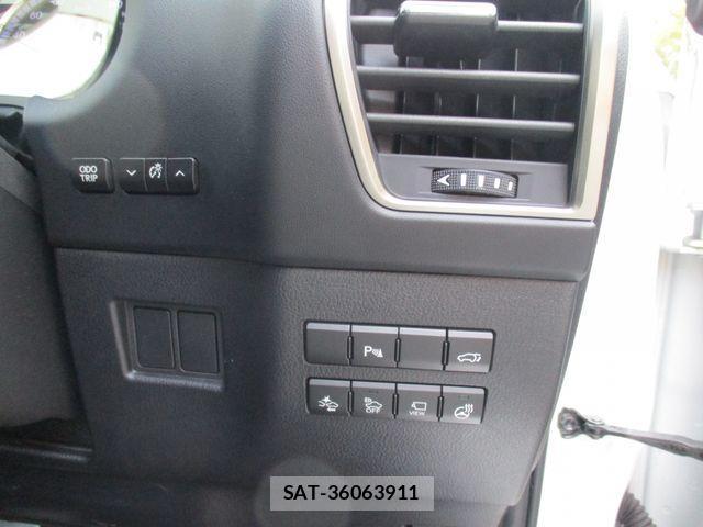 Lexus NX 2014-10 2669015-13