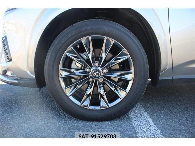 Lexus NX 2020-11 3066421-10