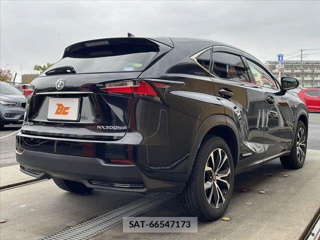 Lexus NX 2014-09 6011758-14