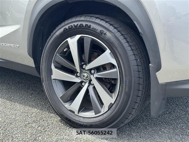 Lexus NX 2018-03 6716537-9