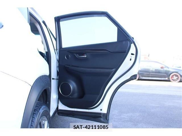 Lexus NX 2015-03 6907783-29