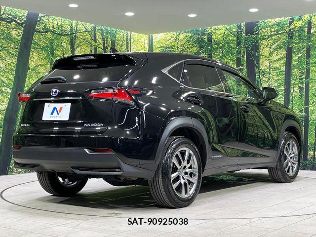 Lexus NX 2015-07 6995117-16
