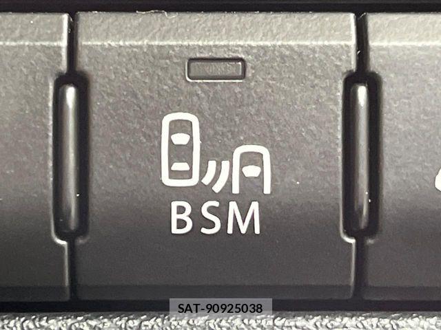 Lexus NX 2015-07 6995117-6