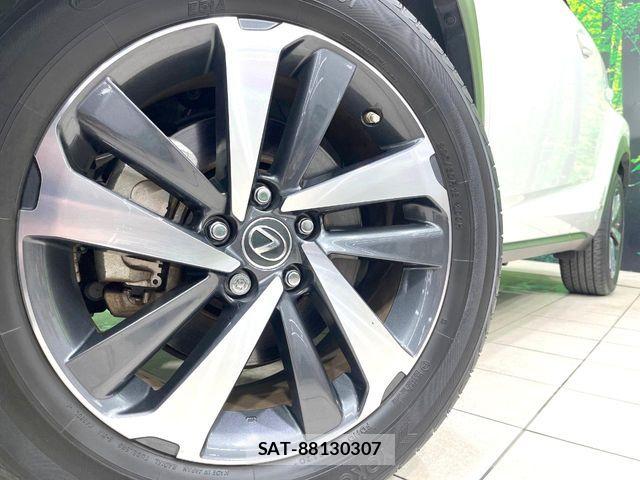 Lexus NX 2020-10 7221042-12