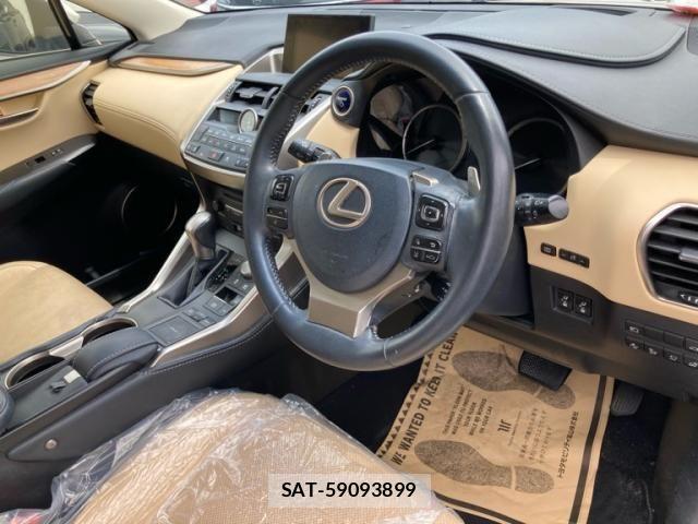 Lexus NX 2014-07 7272236-13