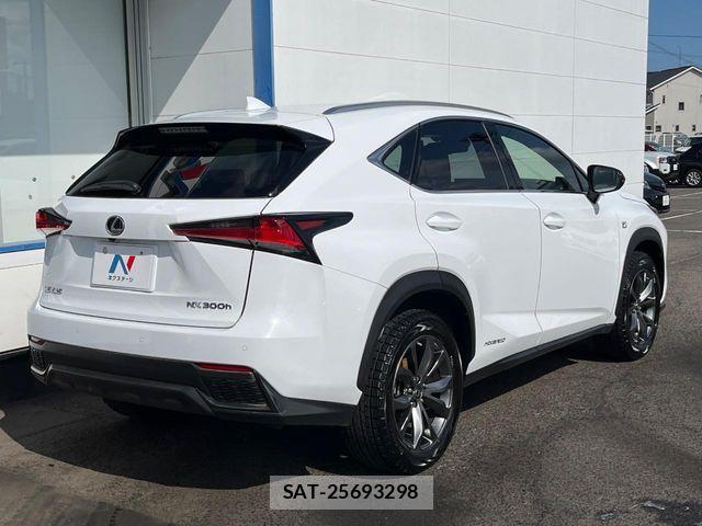 Lexus NX 2019-07 7392686-16