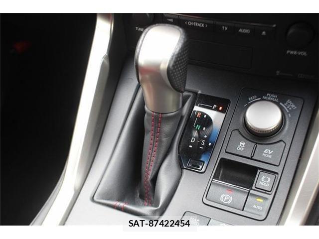 Lexus NX 2014-08 7501302-25