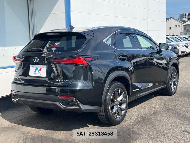 Lexus NX 2020-01 7562363-16