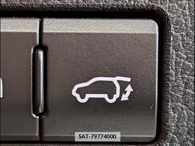 Lexus NX 2015-09 7786555-11