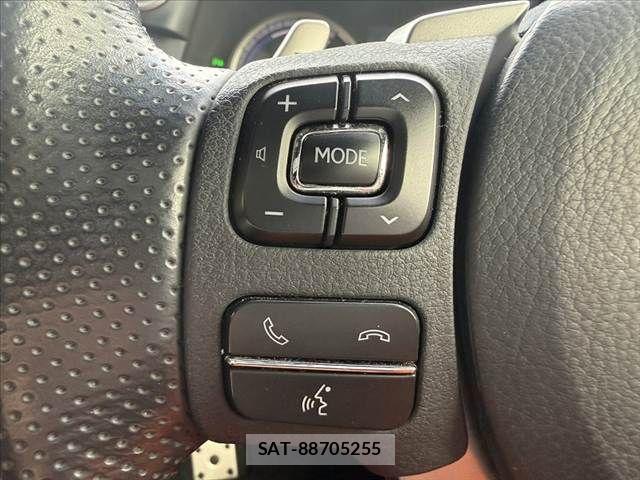Lexus NX 2015-12 7877409-27